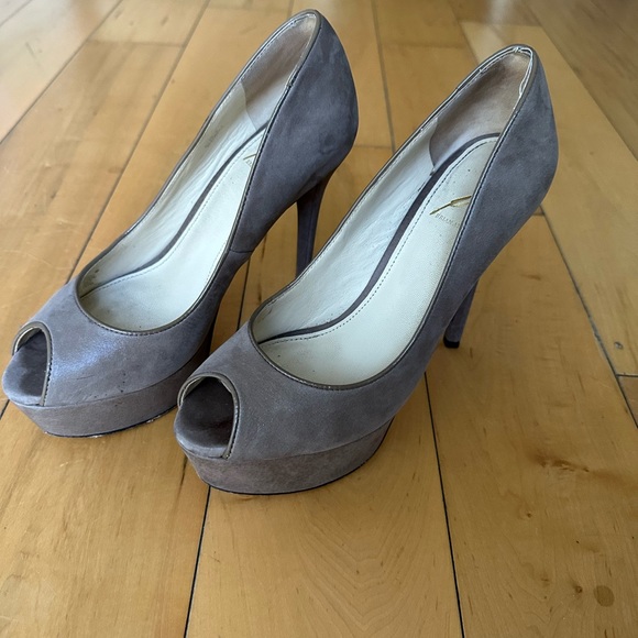 Shoes - Picture 1 of 5